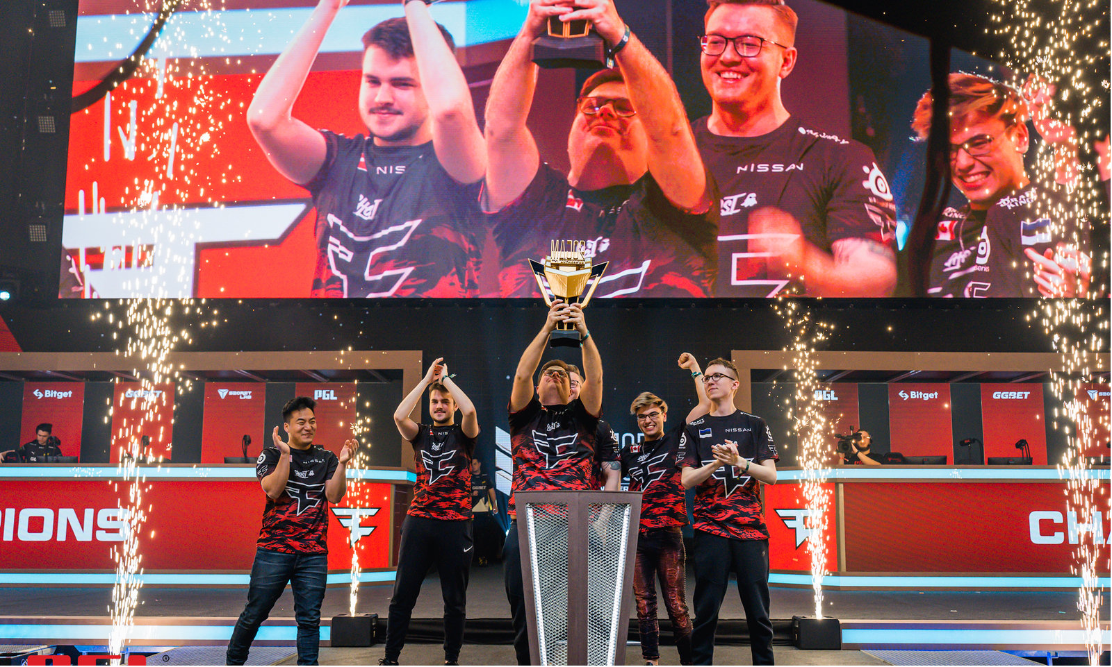 将哈登与霍 将哈登与霍