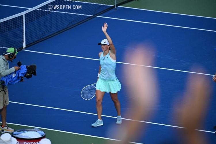 而在防守时 而在防守时