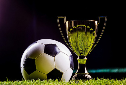 一则令人惋 一则令人惋