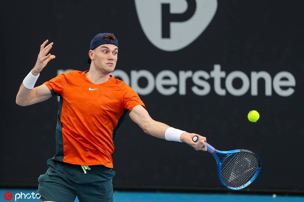 一份有关足 一份有关足