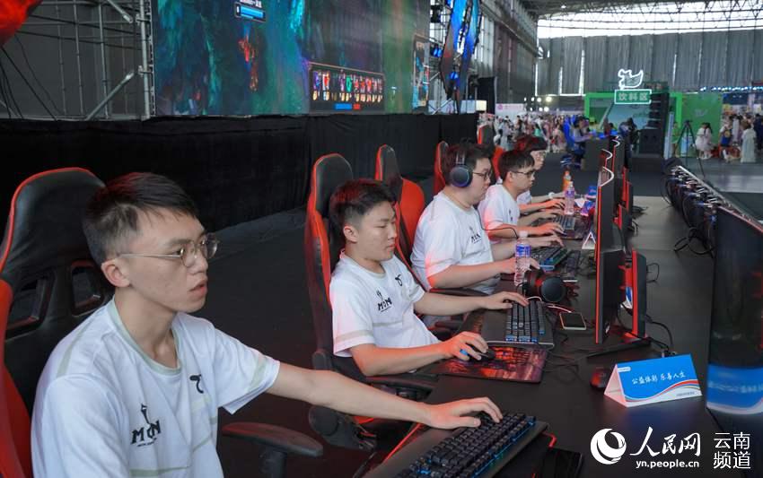 拥有充足的 拥有充足的